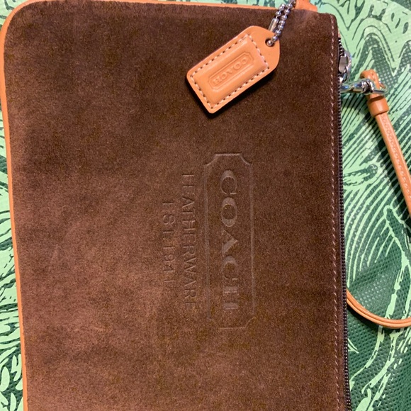 Coach wristlet - Picture 1 of 4